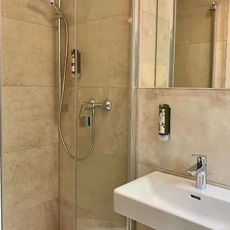 Waldhotel Eichenhof 호텔