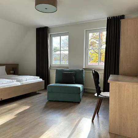 Waldhotel Eichenhof فندق *